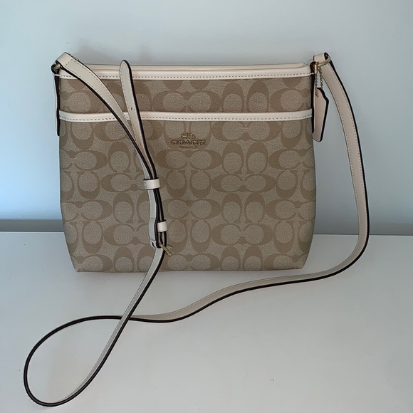Coach Large Crossbody - Picture 1 of 7